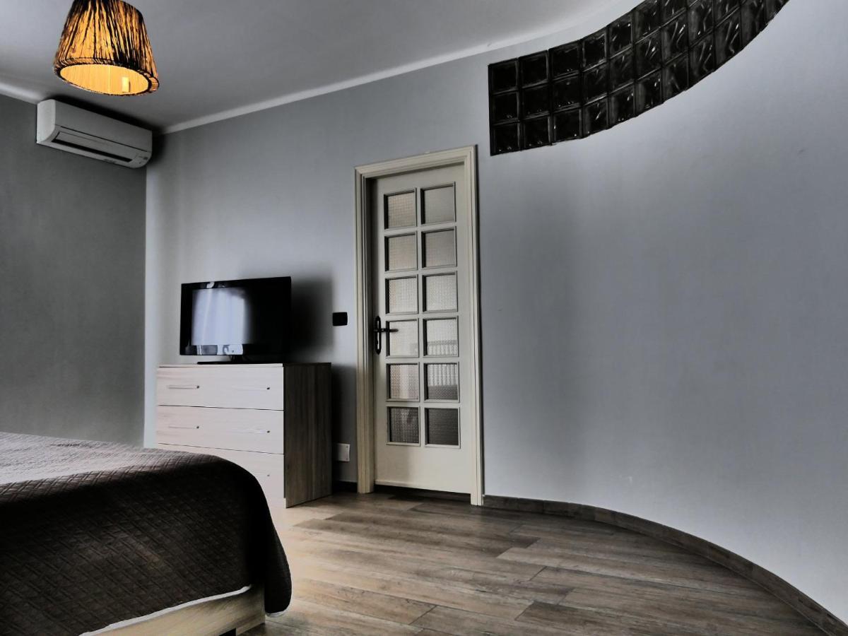 Appartamento Panoramico นิซซา มอนแฟร์ราโต ภายนอก รูปภาพ
