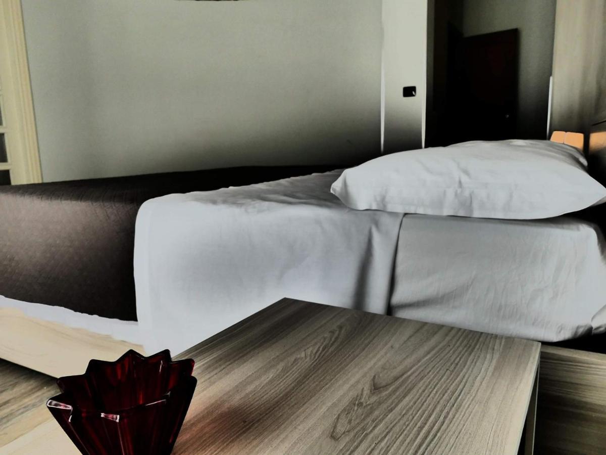 Appartamento Panoramico นิซซา มอนแฟร์ราโต ภายนอก รูปภาพ
