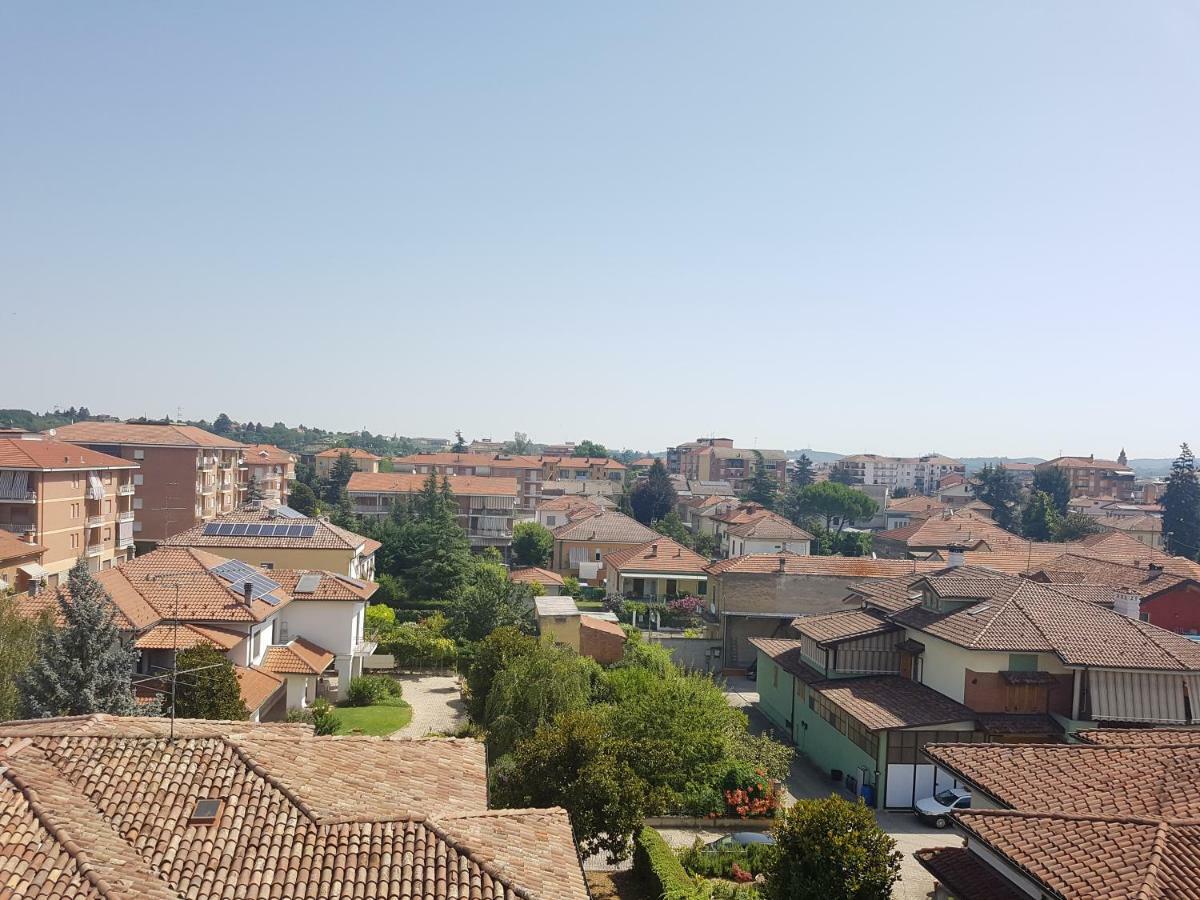 Appartamento Panoramico นิซซา มอนแฟร์ราโต ภายนอก รูปภาพ